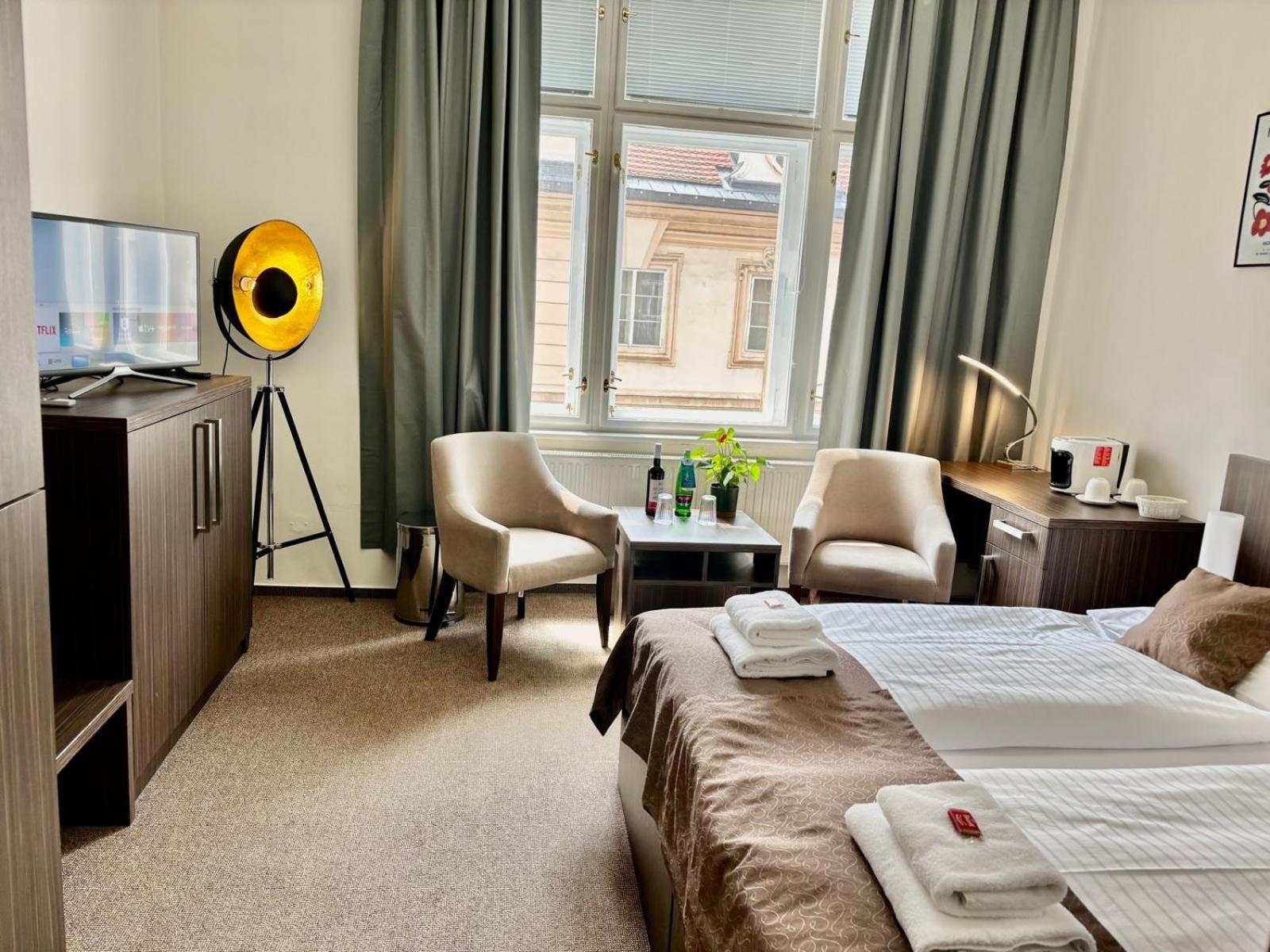 Aparthotel Embassy By Lh